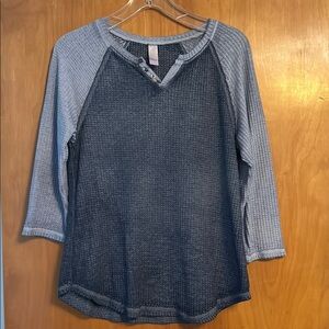 Secret Treasures Blue and Gray Waffle Knit Top check out the buttons